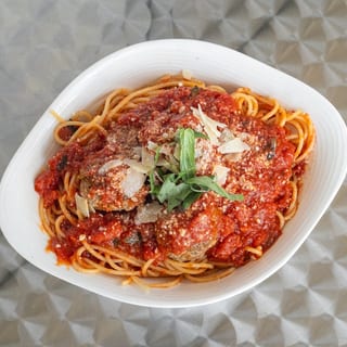 Spaghetti w/ Meatballs